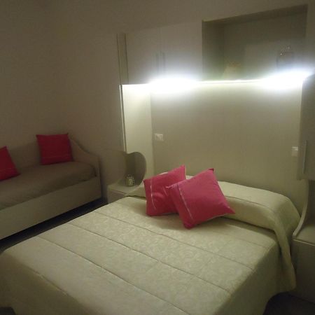 Hotel Mont Blanc Bellaria-Igea Marina Esterno foto