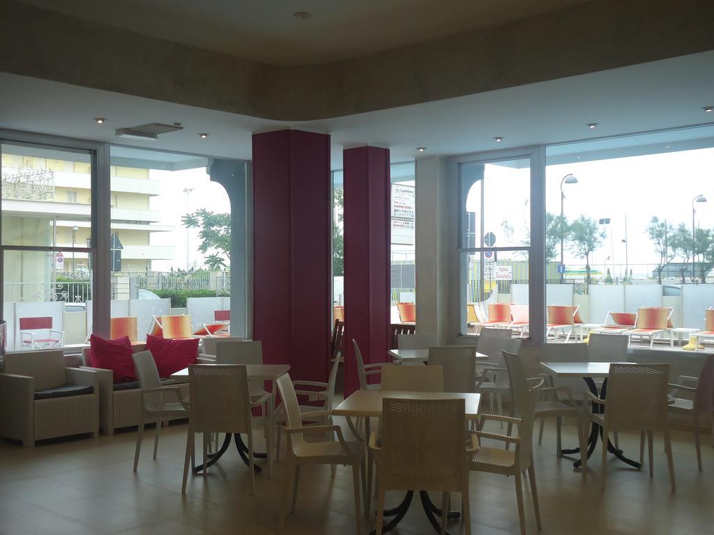 Hotel Mont Blanc Bellaria-Igea Marina Esterno foto