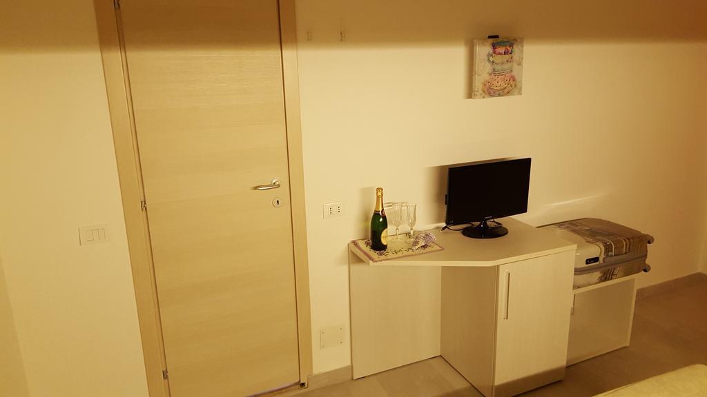 Hotel Mont Blanc Bellaria-Igea Marina Esterno foto