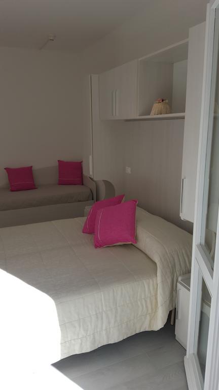 Hotel Mont Blanc Bellaria-Igea Marina Esterno foto