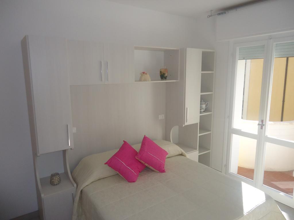 Hotel Mont Blanc Bellaria-Igea Marina Esterno foto